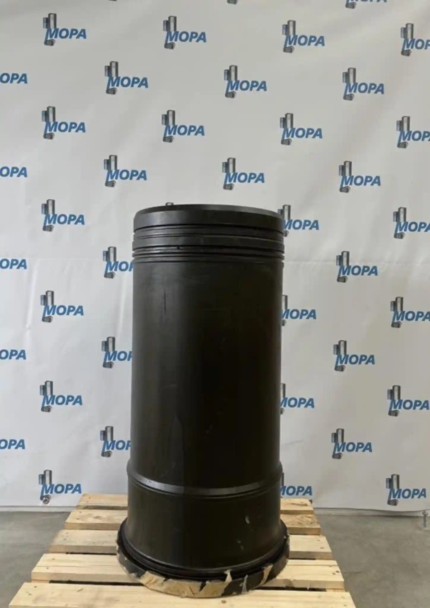 Cylinder liner 04046813 for MWM Deutz engine – front view